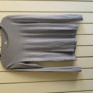 Size Small Banana Republic Long Sleeve Crew Neck Tshirt. Like new. Gray